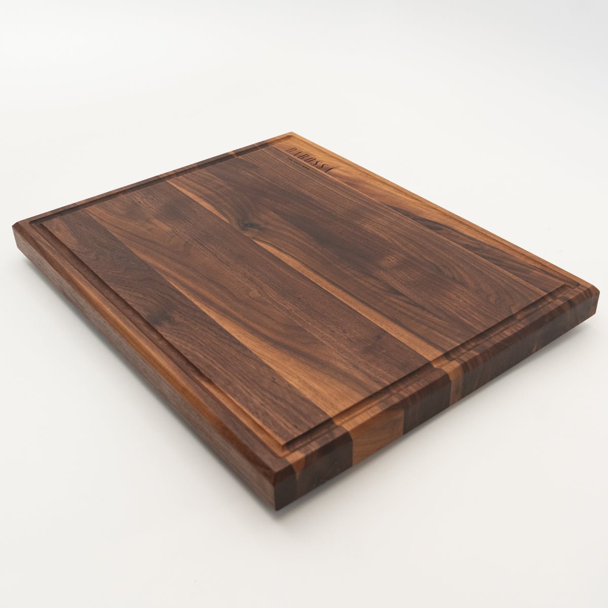 BABOSSA | Nussbaum Schneidebrett L | Naturkante | Saftrille | 44,5x35x4,5 cm - grillstir.comBABOSSA | Nussbaum Schneidebrett L | Naturkante | Saftrille | 44,5x35x4,5 cmHolzbrettBABOSSAgrillstir.com