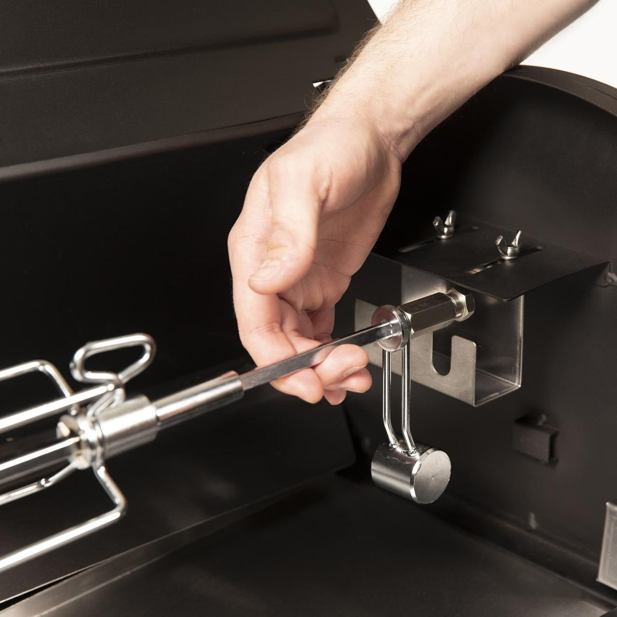 Broil King Pellet Smoker Drehspieß, Elektromotor - grillstir.comBroil King Pellet Smoker Drehspieß, ElektromotorBroil Kinggrillstir.com606660006270360666