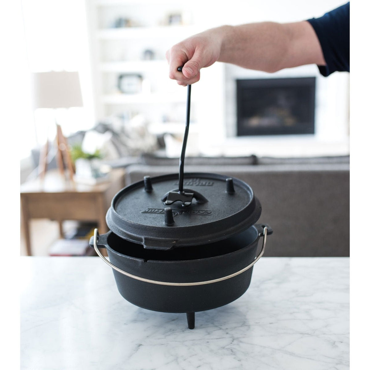 Camp Chef Dutch Oven Deluxe, 10" - grillstir.comCamp Chef Dutch Oven Deluxe, 10"Camp Chefgrillstir.comCC - DO10EU0033246216058