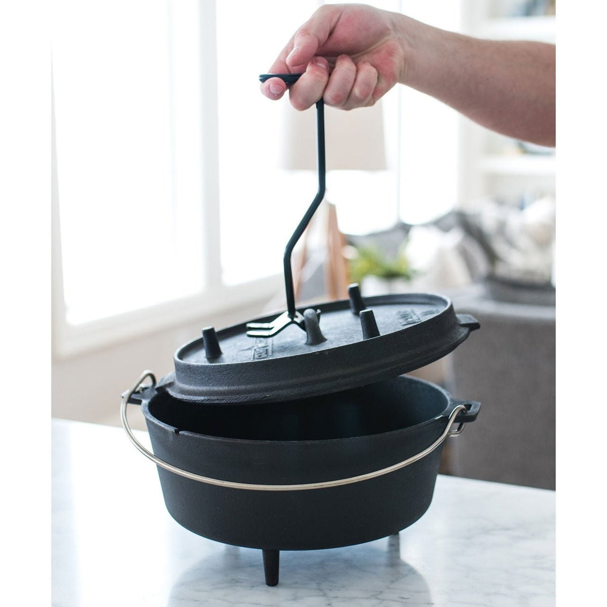 Camp Chef Dutch Oven Deluxe, 10" - grillstir.comCamp Chef Dutch Oven Deluxe, 10"Camp Chefgrillstir.comCC - DO10EU0033246216058