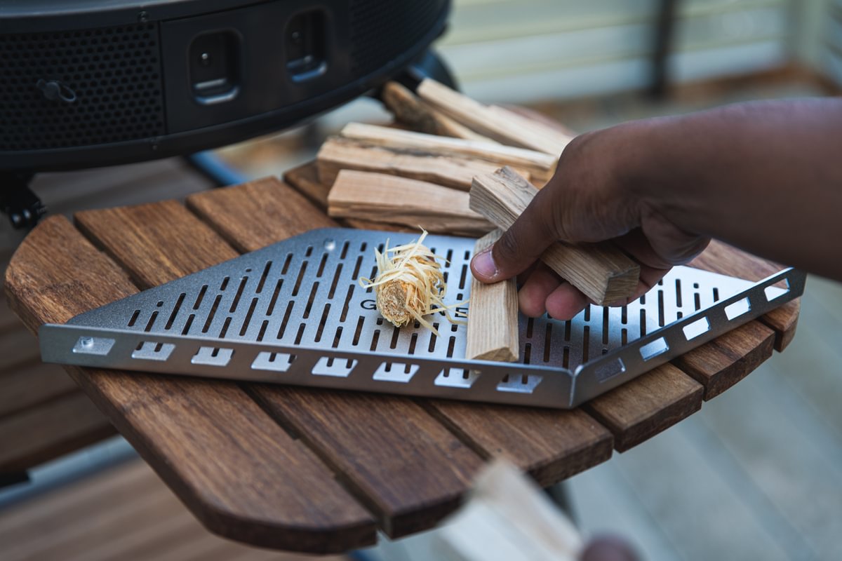 Gozney Dome Holz Schale - grillstir.comGozney Dome Holz SchalePizzaofenGozneygrillstir.com