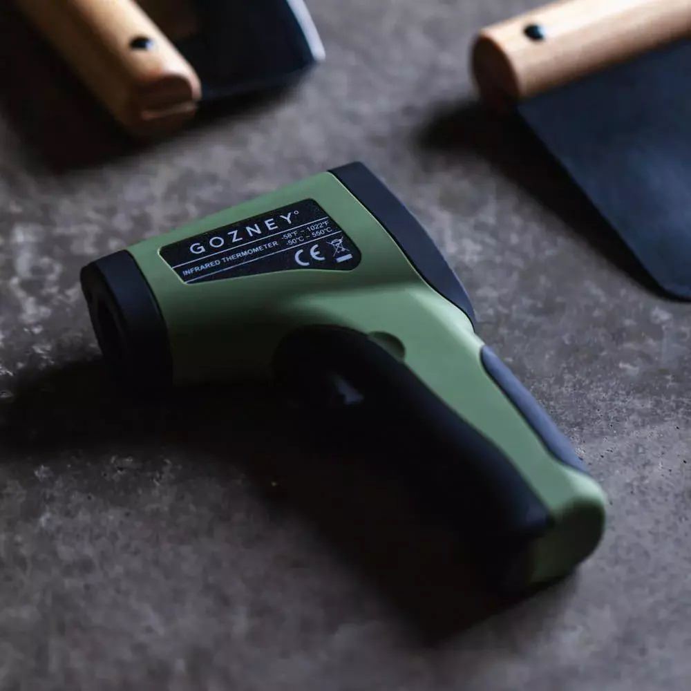 Gozney Infrarot Thermometer - grillstir.comGozney Infrarot ThermometerPizza ZubehörGozneygrillstir.com