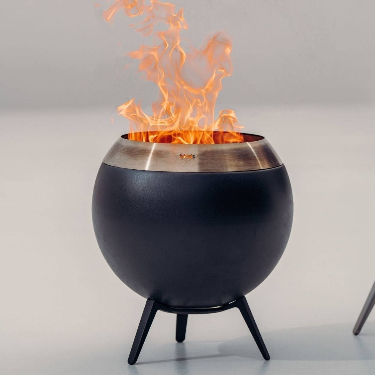 Höfats MOON 45 Feuerschale mit niedrigem Fuß - grillstir.comHöfats MOON 45 Feuerschale mit niedrigem FußHöfatsgrillstir.comH007164064251007160