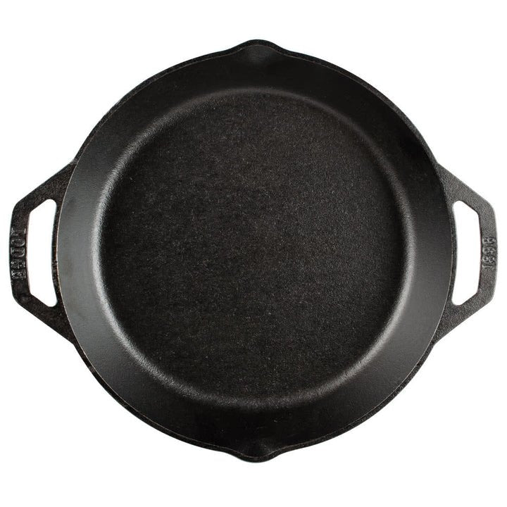 Lodge Gusspfanne mit Griffen, 30,5cm - grillstir.comLodge Gusspfanne mit Griffen, 30,5cmGrillzubehörLodgegrillstir.com