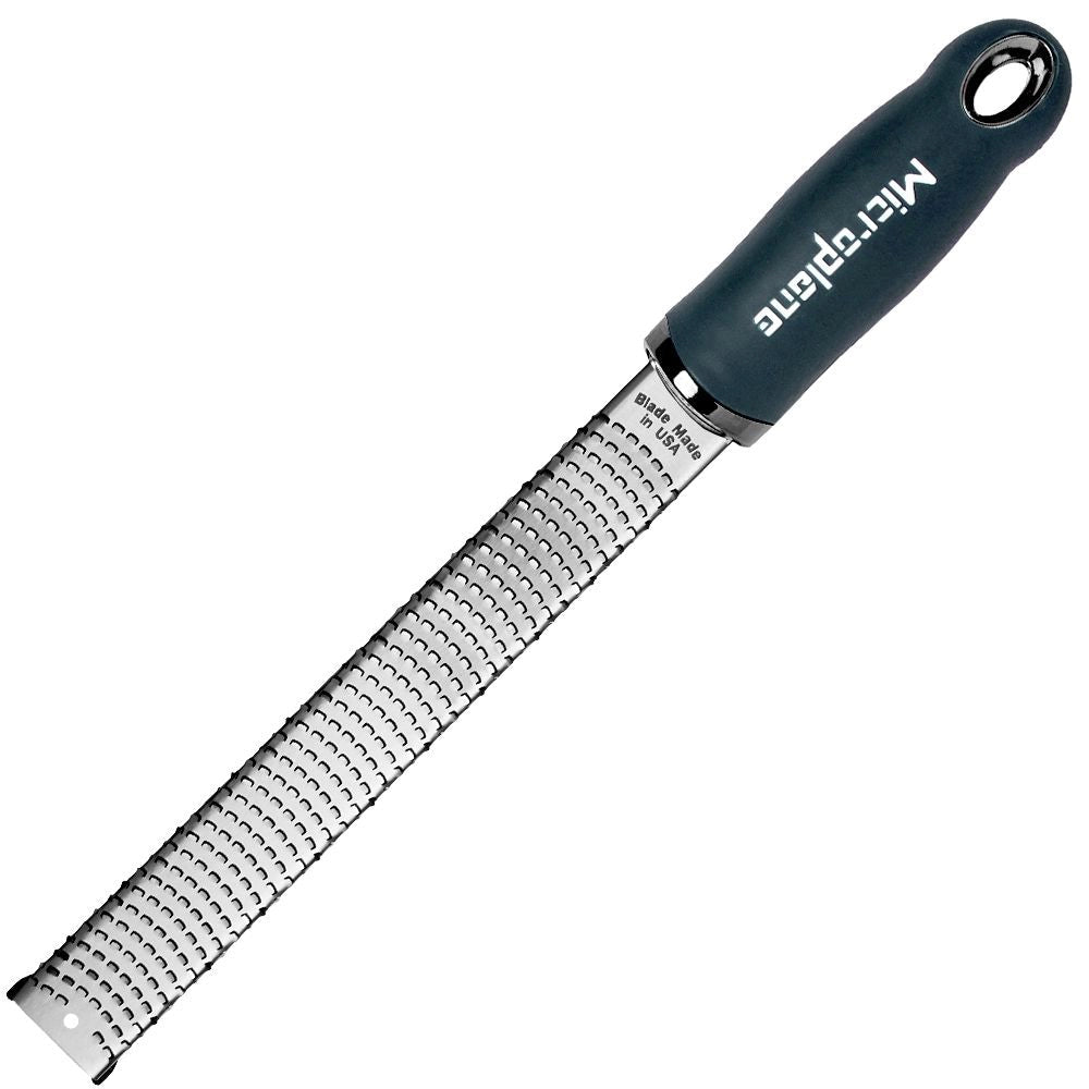 Microplane Premium Zester - Reibe, Anthrazit Grau - grillstir.comMicroplane Premium Zester - Reibe, Anthrazit GrauGrillzubehörMicroplanegrillstir.com