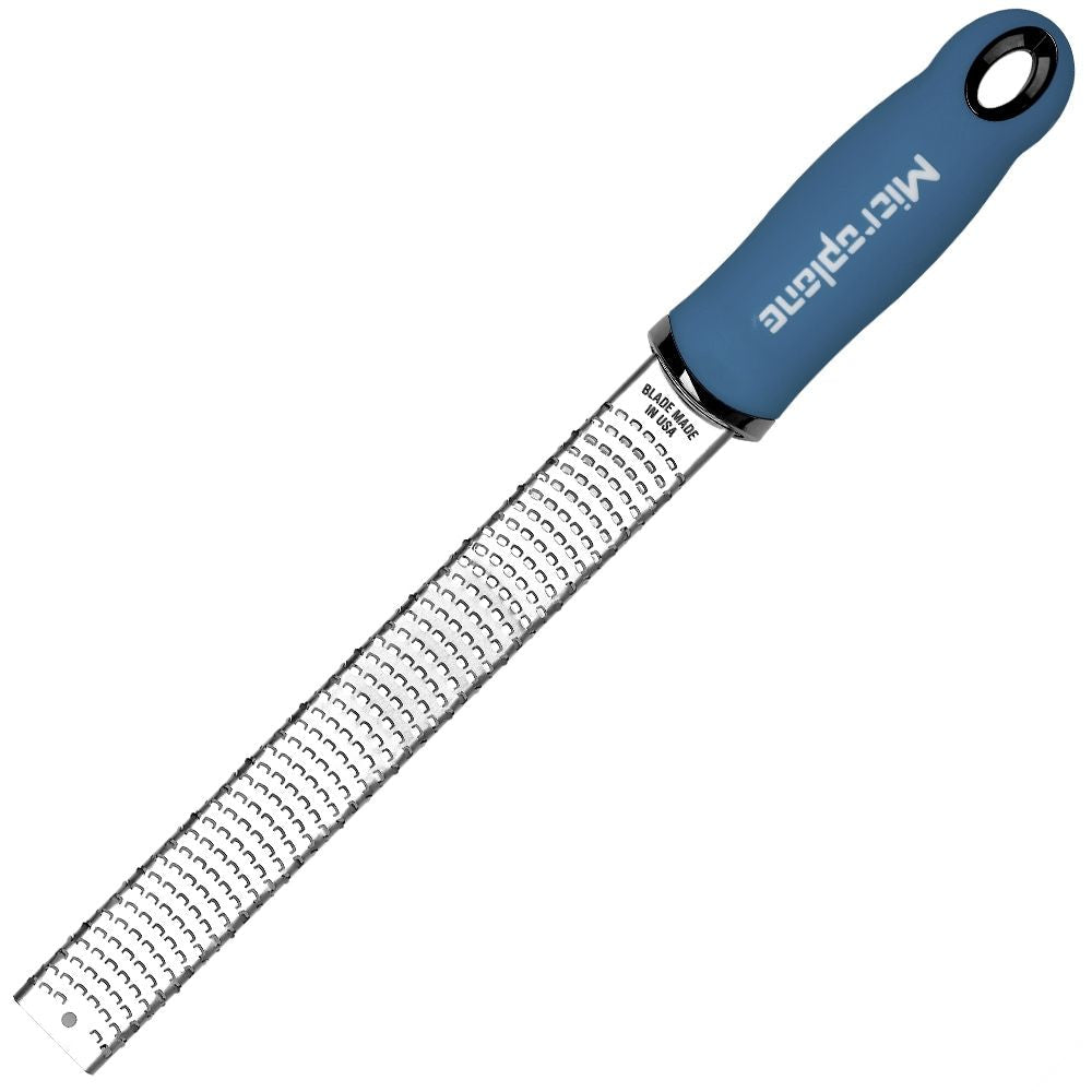 Microplane Premium Zester - Reibe, Denim Blue - grillstir.comMicroplane Premium Zester - Reibe, Denim BlueMicroplanegrillstir.com46223