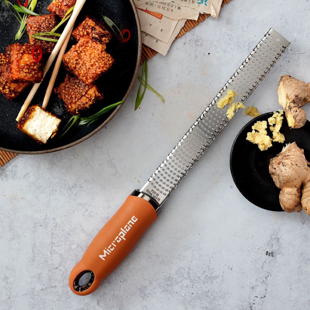 Microplane Premium Zester - Reibe, Zimt Orange - grillstir.comMicroplane Premium Zester - Reibe, Zimt OrangeMicroplanegrillstir.com46823