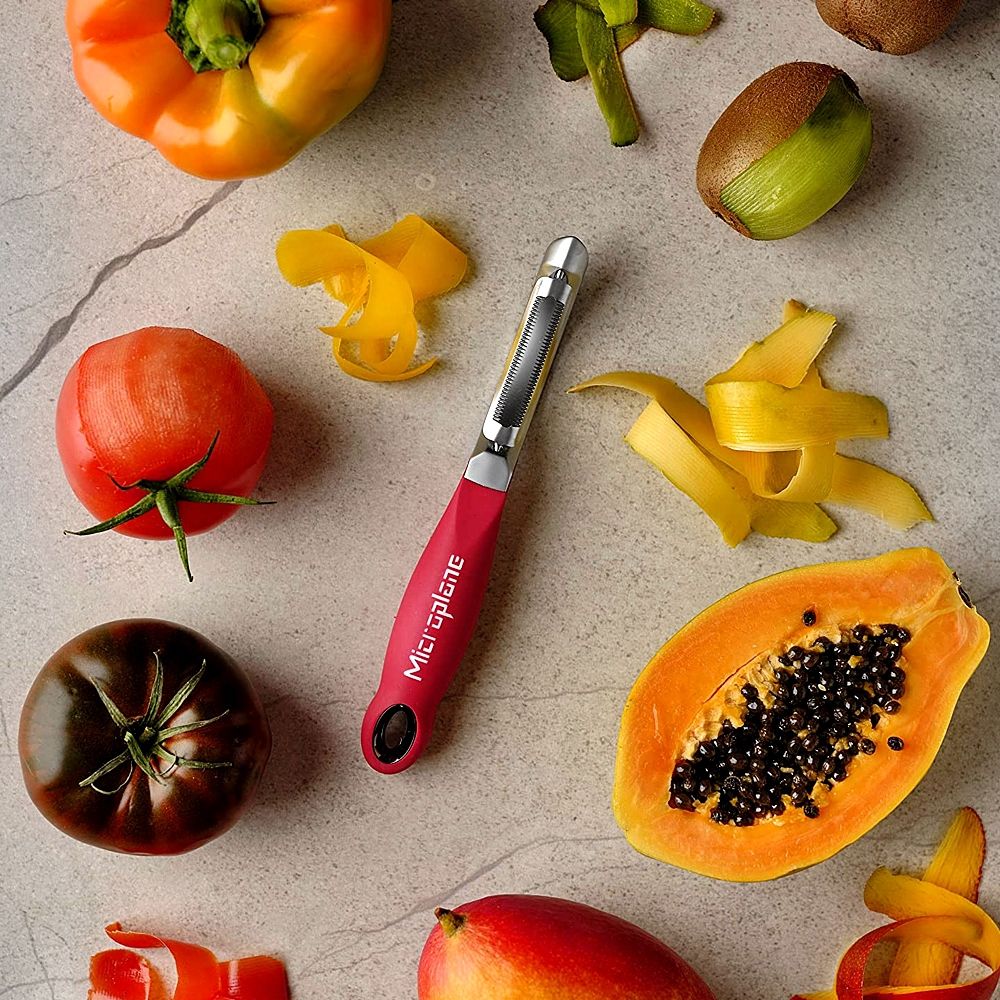 Microplane Profischäler mit gezahnter Doppelklinge - grillstir.comMicroplane Profischäler mit gezahnter DoppelklingeMicroplanegrillstir.com48192