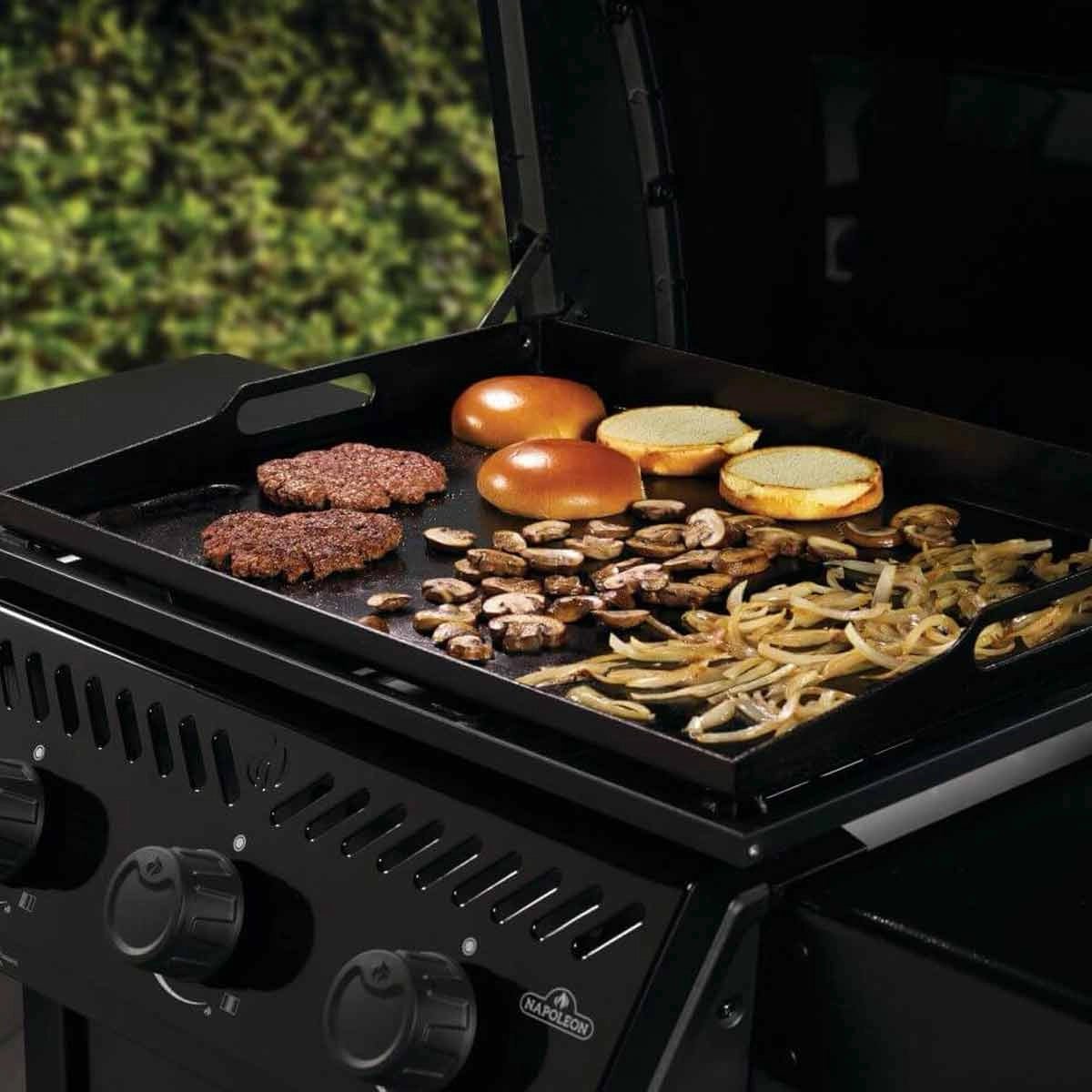 Napoleon Freestyle 24 Inch Plancha Griddle Schwarz - grillstir.comNapoleon Freestyle 24 Inch Plancha Griddle SchwarzPlanchagrillNapoleongrillstir.com
