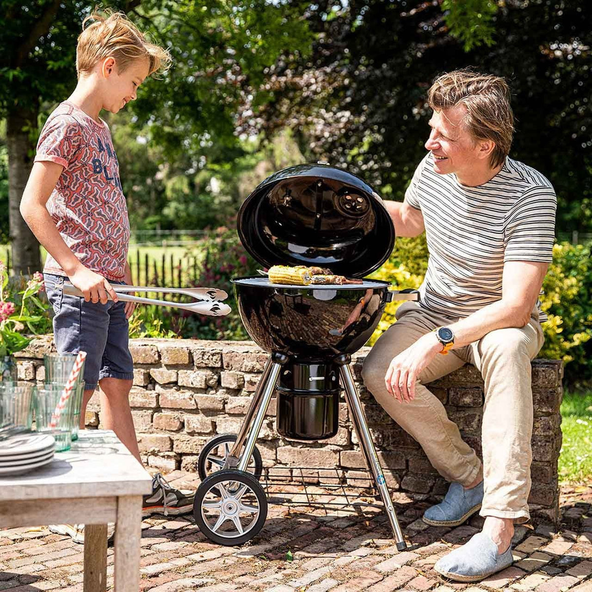 Napoleon Holzkohle Kugelgrill Ø 47cm - grillstir.comNapoleon Holzkohle Kugelgrill Ø 47cmNapoleongrillstir.comNK18K - LEG0629162137685
