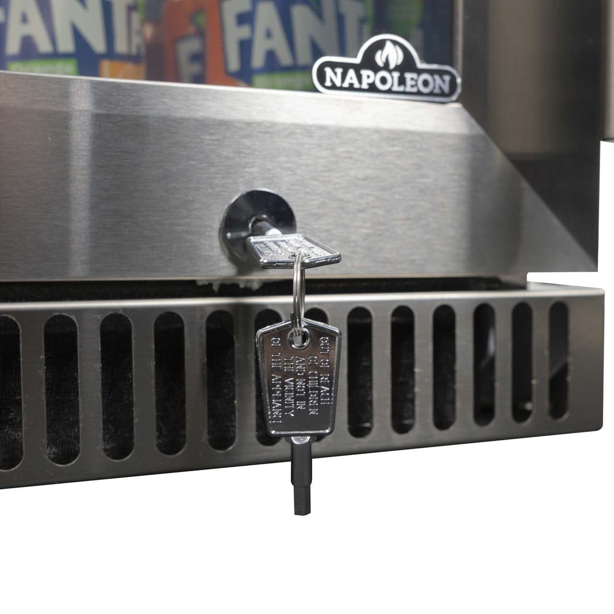 Napoleon Kühlschrank - linksdrehende Tür - grillstir.comNapoleon Kühlschrank - linksdrehende TürNapoleongrillstir.comFR135OLGL - CE0629162138774