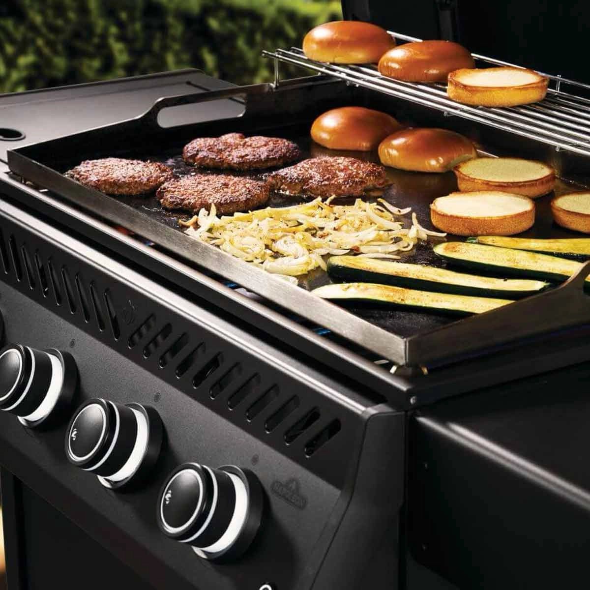 Napoleon Phantom Rogue Pro 30 Inch Griddle Plancha - grillstir.comNapoleon Phantom Rogue Pro 30 Inch Griddle PlanchaPlanchagrillNapoleongrillstir.com