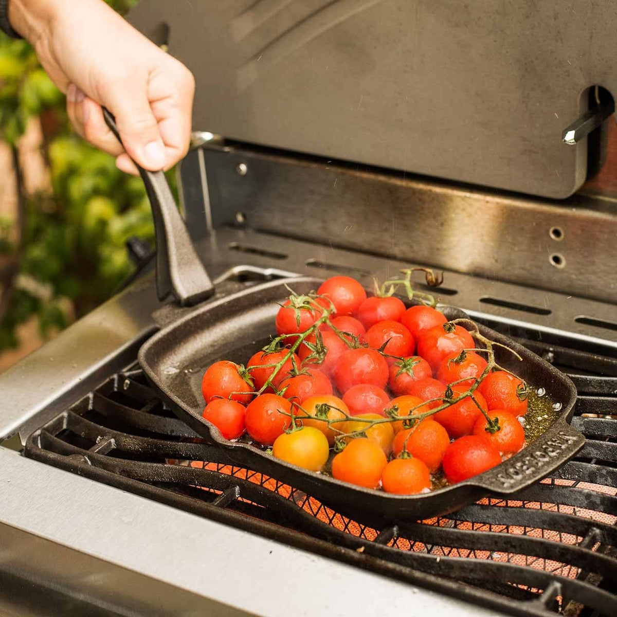 Napoleon PRO Gusseisen Pfanne mit Untersetzer - grillstir.comNapoleon PRO Gusseisen Pfanne mit UntersetzerNapoleongrillstir.com560080629162560087