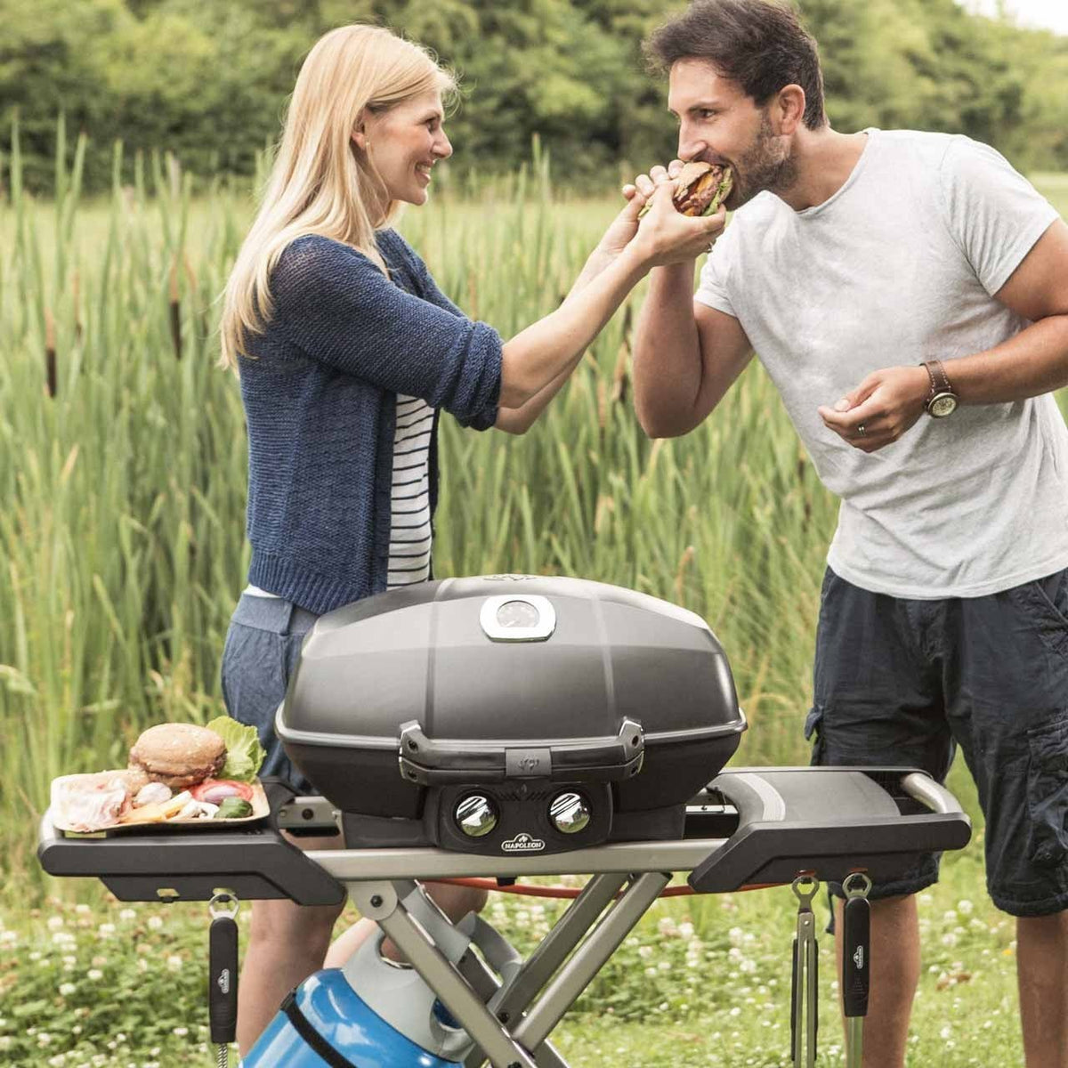 Napoleon TRAVELQ PRO285, mit klappbaren Wagen - grillstir.comNapoleon TRAVELQ PRO285, mit klappbaren WagenNapoleongrillstir.comPRO285X - BK0629162126245
