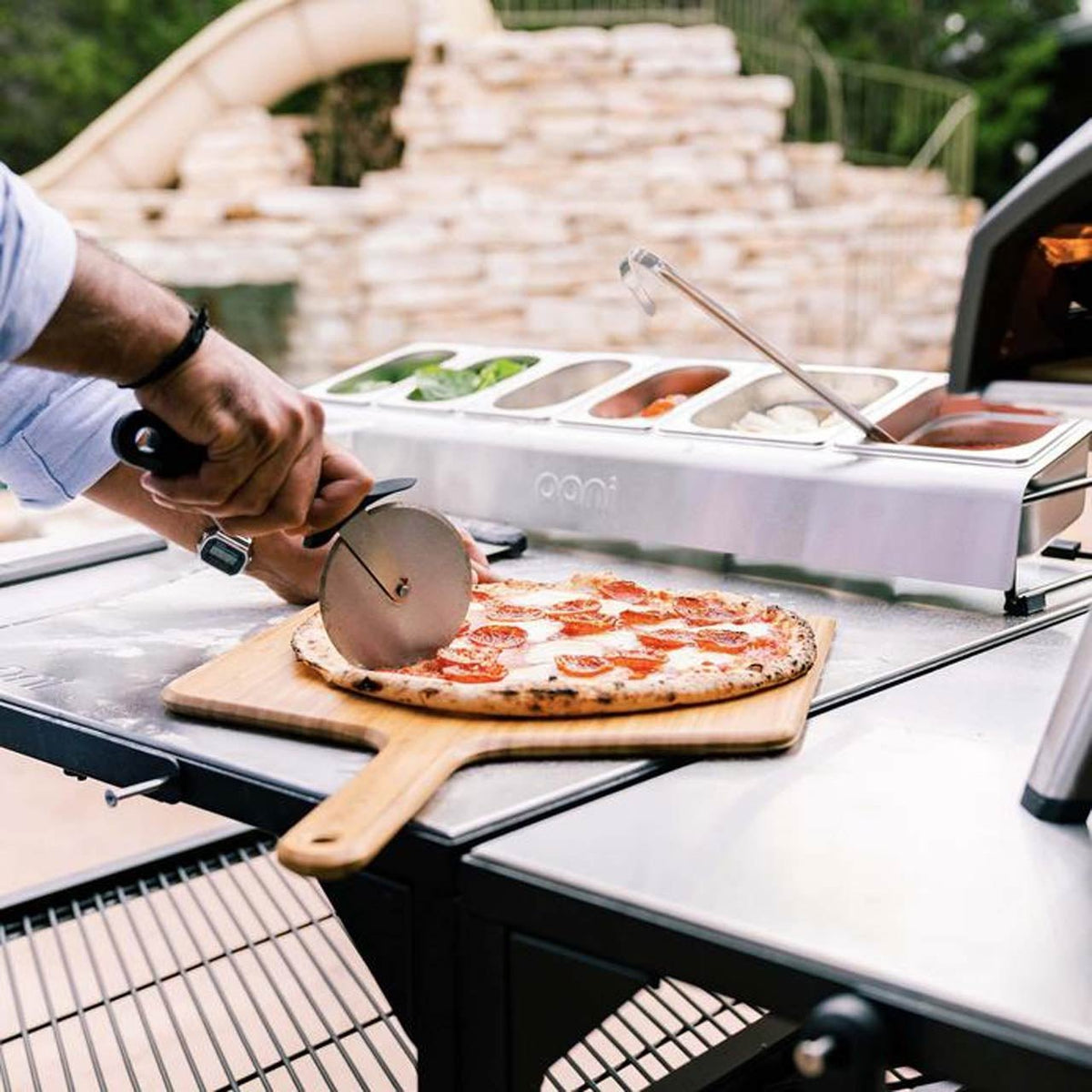 Ooni Pizzaschneider - grillstir.comOoni PizzaschneiderOonigrillstir.comUU - P066005060568341156