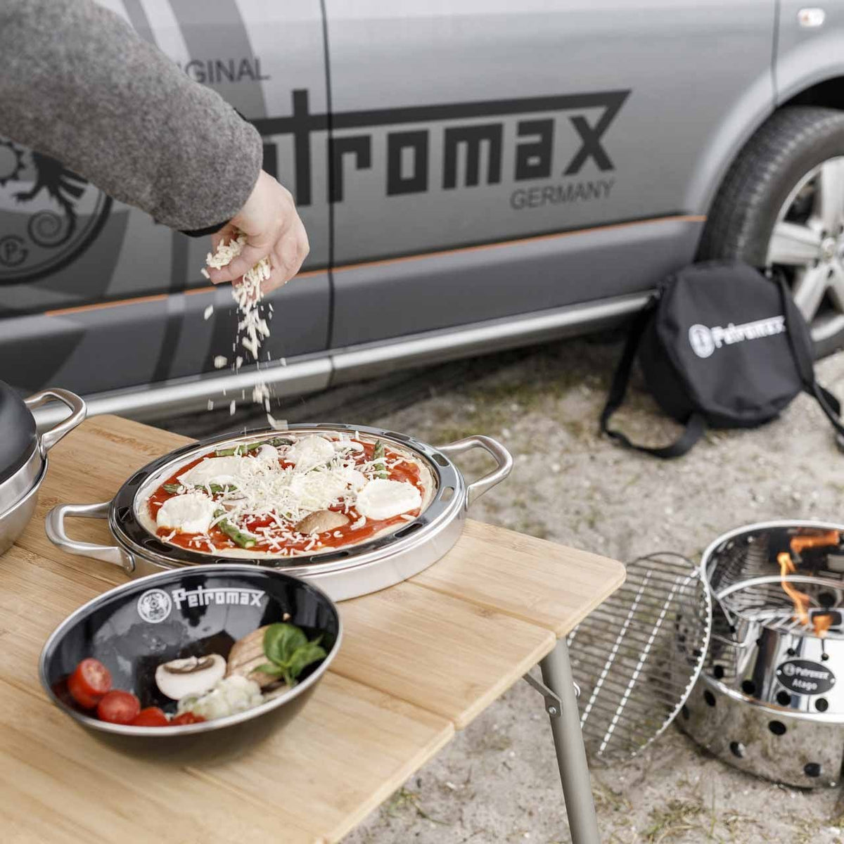 Petromax Backblech für Camping Backofen - grillstir.comPetromax Backblech für Camping BackofenPetromaxgrillstir.comptcamp - oven - bake4250435790854