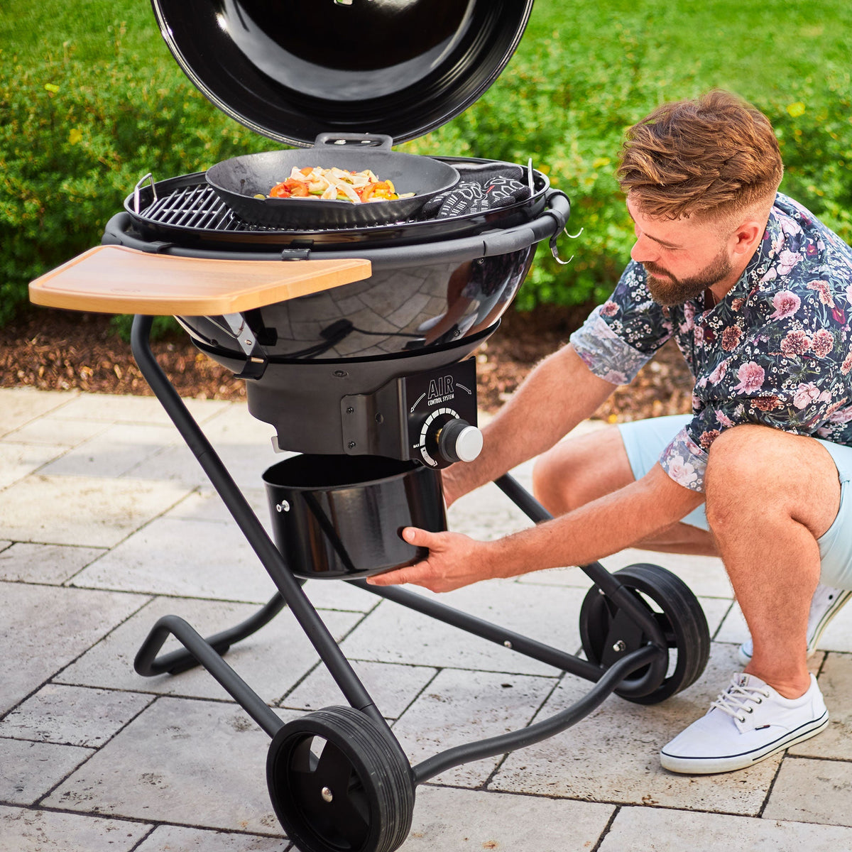 Rösle Holzkohle Kugelgrill No.1 F60 AIR PRO Vario+ - grillstir.comRösle Holzkohle Kugelgrill No.1 F60 AIR PRO Vario+Röslegrillstir.com255904004293255907