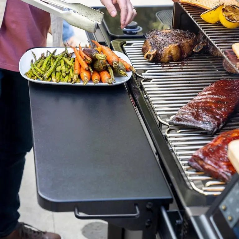 Traeger P.A.L. Pop - And - Lock® klappbare Frontablage XL - grillstir.comTraeger P.A.L. Pop - And - Lock® klappbare Frontablage XLGrillzubehörTraegergrillstir.com