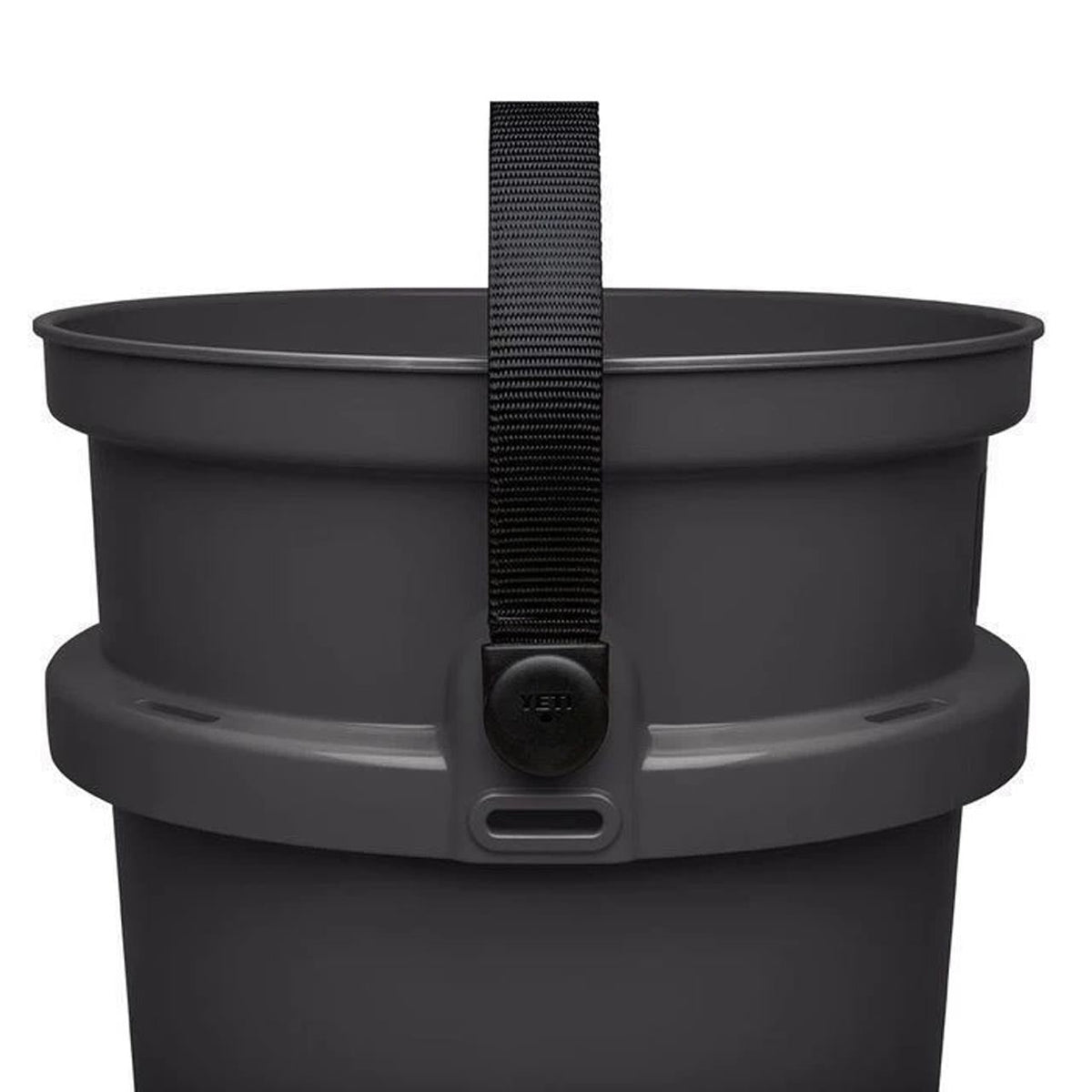 YETI LoadOut Eimer, 18,9 Liter, Charcoal - grillstir.comYETI LoadOut Eimer, 18,9 Liter, CharcoalYETIgrillstir.com