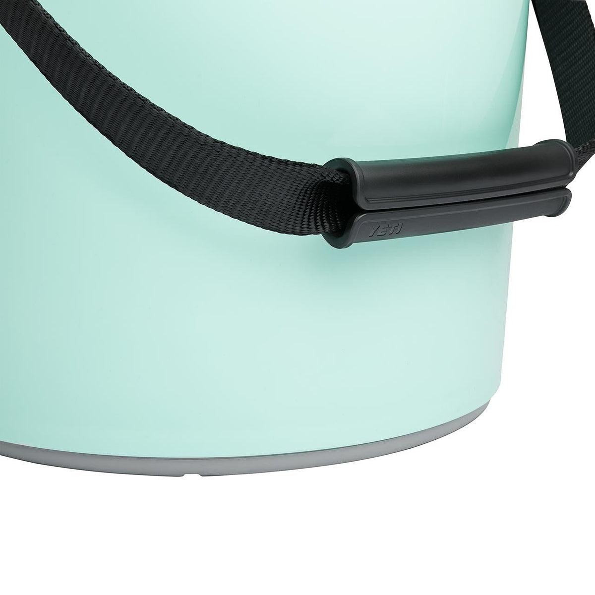 YETI LoadOut Eimer, 18,9 Liter, Seafoam - grillstir.comYETI LoadOut Eimer, 18,9 Liter, SeafoamYETIgrillstir.com