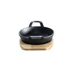 All`Grill Gusseisenpfanne, mit Holzuntersetzer Ø12cm - grillstir.comAll`Grill Gusseisenpfanne, mit Holzuntersetzer Ø12cmALL'GRILLgrillstir.com97024041571097026