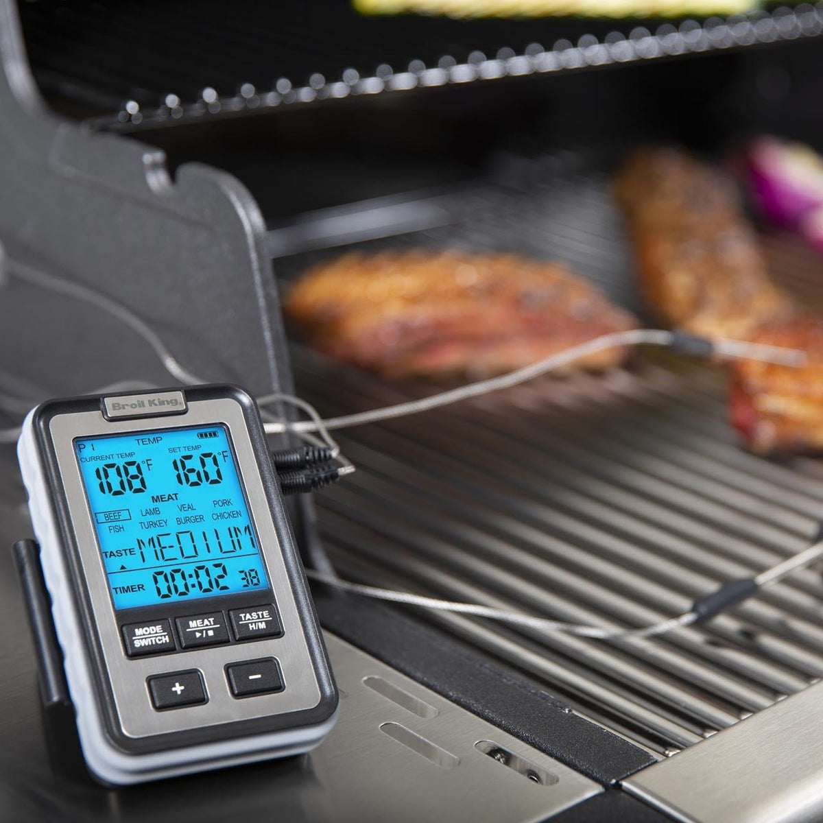 Broil King digitales Thermometer für Seitenablagen - grillstir.comBroil King digitales Thermometer für SeitenablagenBroil Kinggrillstir.com619350060162619359