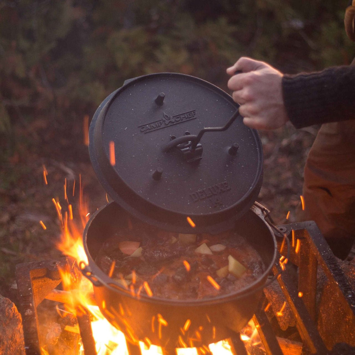 Camp Chef Dutch Oven Deluxe, 12" - grillstir.comCamp Chef Dutch Oven Deluxe, 12"Camp Chefgrillstir.comCC - DO12EU0033246216065