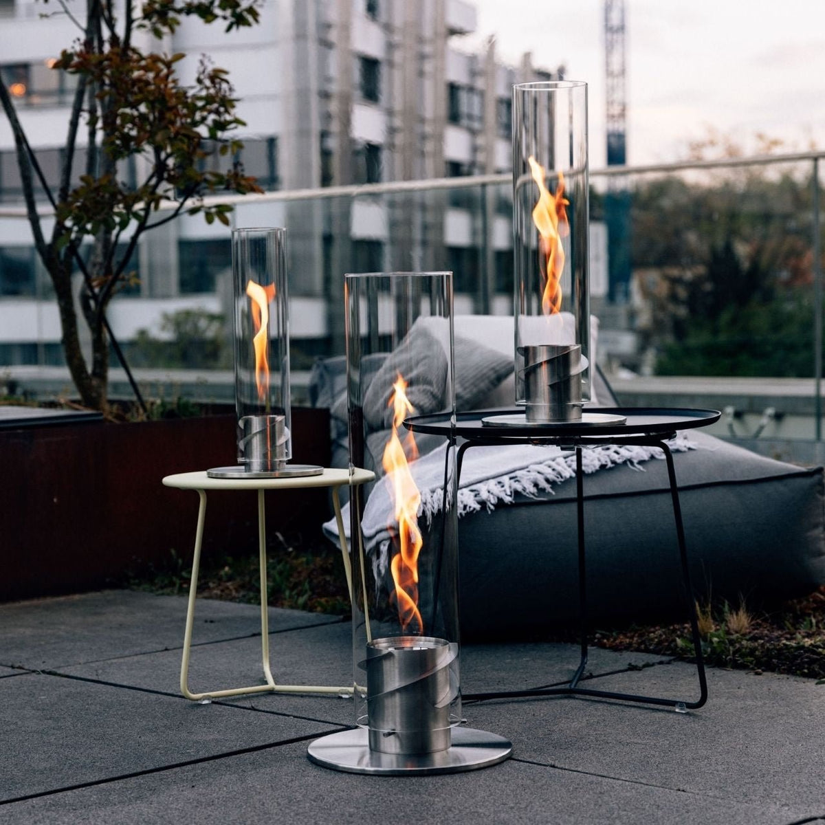 Höfats Spin 1200 Tischfeuer silber - grillstir.comHöfats Spin 1200 Tischfeuer silberHöfatsgrillstir.comH006954064251006958