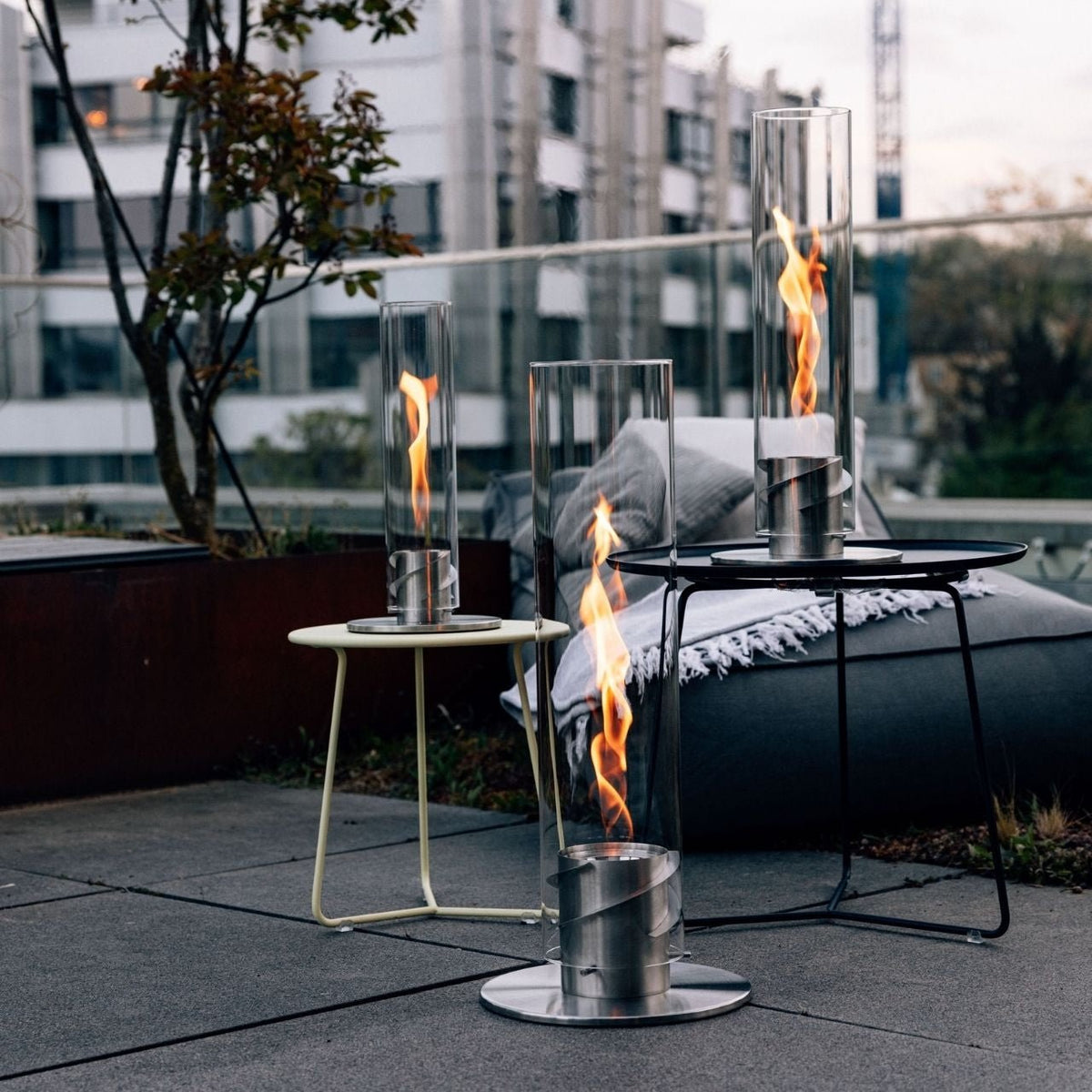 Höfats Spin 900 Tischfeuer silber - grillstir.comHöfats Spin 900 Tischfeuer silberHöfatsgrillstir.comH006914064251006910