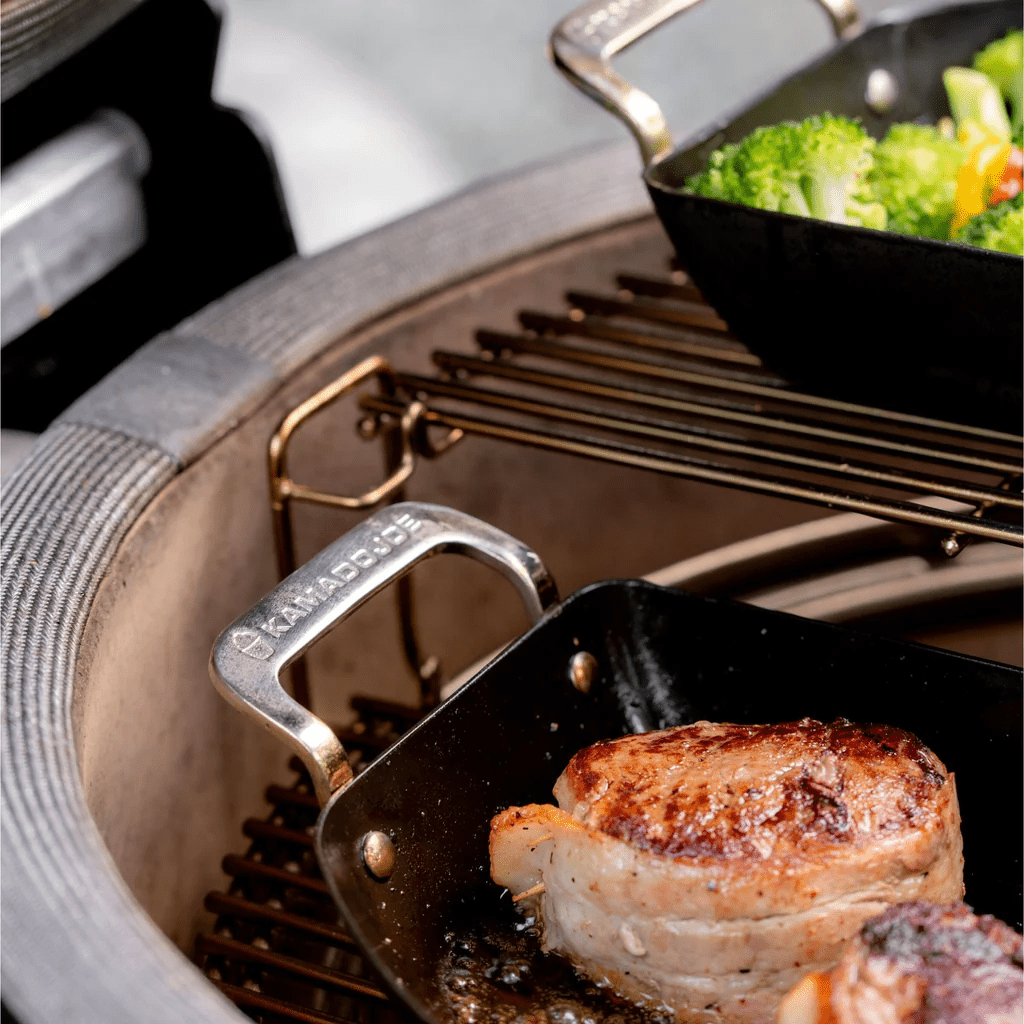 KamadoJoe Halbmond Pfannen Set - grillstir.comKamadoJoe Halbmond Pfannen SetGrillzubehörKamado Joegrillstir.com