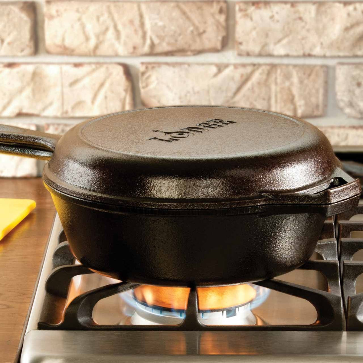 Lodge Combo Cooker mit Deckel, Ø26cm - grillstir.comLodge Combo Cooker mit Deckel, Ø26cmLodgegrillstir.comL - LCC30075536353005