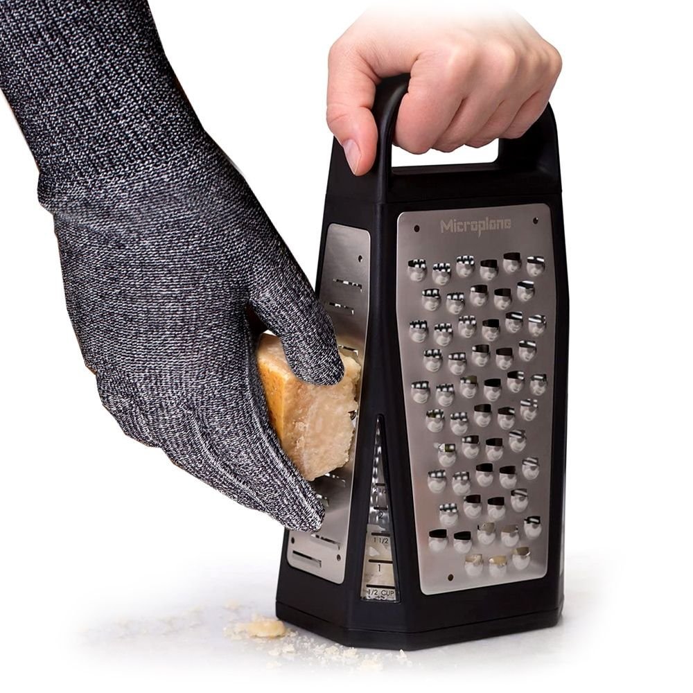 Microplane Elite Turmreibe + Schutzhandschuh - grillstir.comMicroplane Elite Turmreibe + SchutzhandschuhMicroplanegrillstir.com