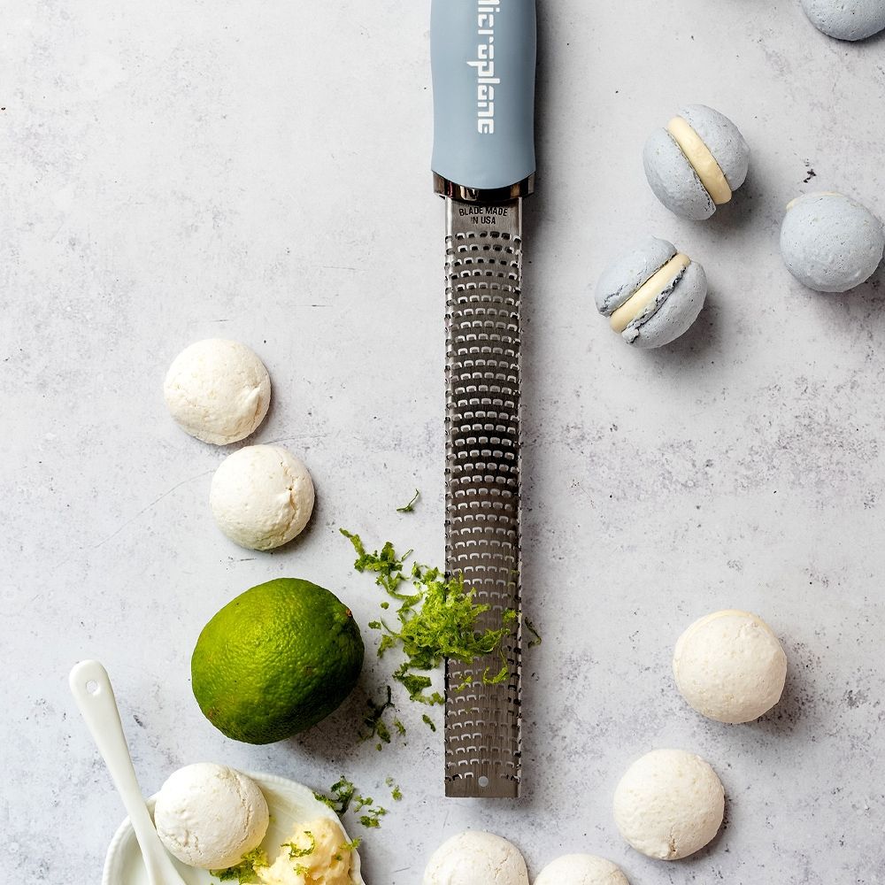 Microplane Premium Zester - Reibe, Küstenblau - grillstir.comMicroplane Premium Zester - Reibe, KüstenblauMicroplanegrillstir.com46227