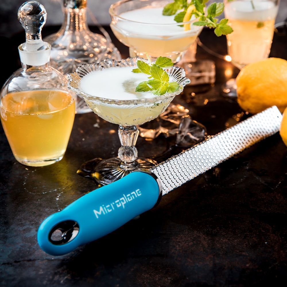 Microplane Premium Zester - Reibe, Limited Edition Neon Blue - grillstir.comMicroplane Premium Zester - Reibe, Limited Edition Neon BlueMicroplanegrillstir.com52220