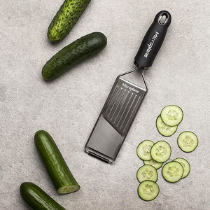 Microplane Profi - Gemüsehobel, Gourmet Serie - grillstir.comMicroplane Profi - Gemüsehobel, Gourmet SerieMicroplanegrillstir.com450440098399450445