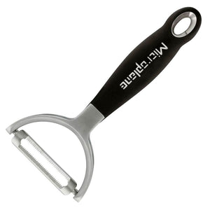 Microplane Profi Y Schäler gezahnt - grillstir.comMicroplane Profi Y Schäler gezahntMicroplanegrillstir.com48082