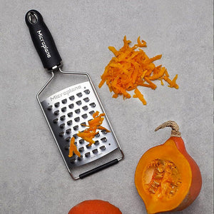 Microplane XL Grob, Schwarz Gourmet Serie - grillstir.comMicroplane XL Grob, Schwarz Gourmet SerieMicroplanegrillstir.com45011