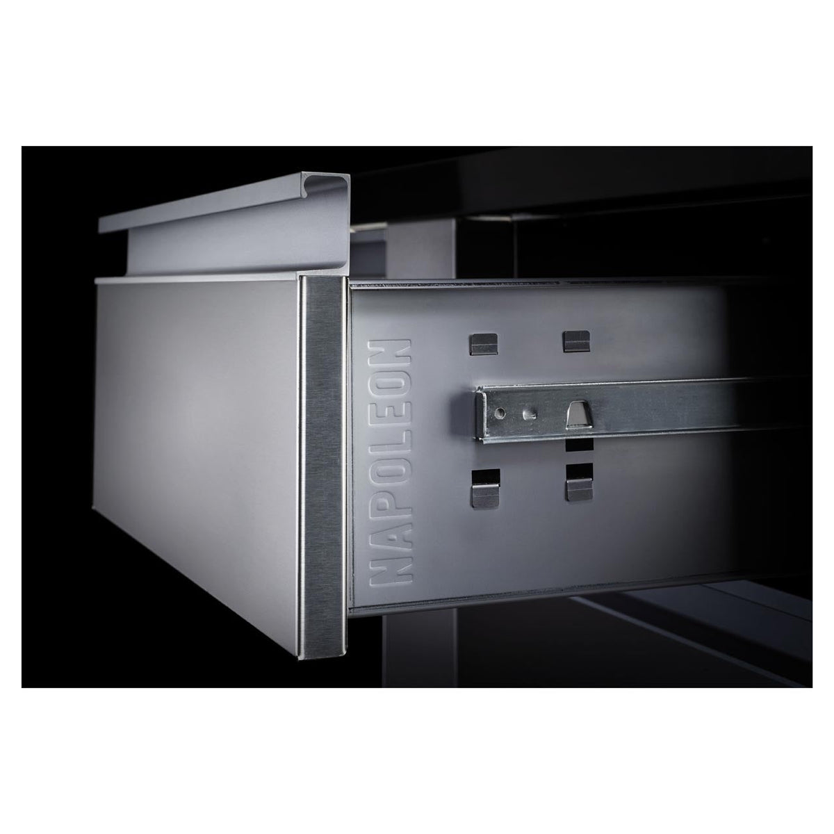 Napoleon Einbau - Türe & 3er Schubladen - Kombination (107 x 61 cm) - grillstir.comNapoleon Einbau - Türe & 3er Schubladen - Kombination (107 x 61 cm)Napoleongrillstir.comBI - 4224 - 1D3DR0629162131591