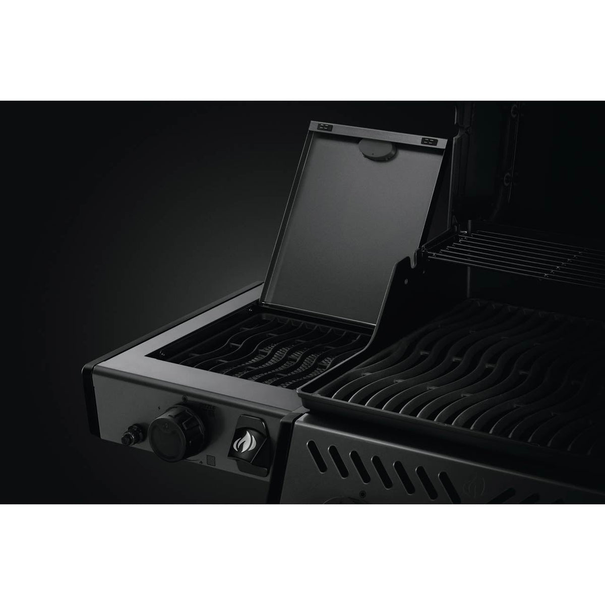Napoleon Freestyle 425, 4 Hauptbrenner, mit Sizzle Zone & Tür, Graphit - grillstir.comNapoleon Freestyle 425, 4 Hauptbrenner, mit Sizzle Zone & Tür, GraphitNapoleongrillstir.comF425DSIBPGT - DE0629162146397