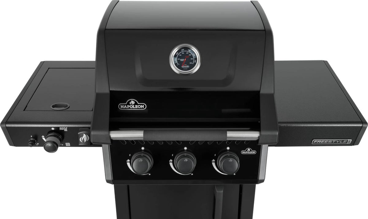 Napoleon Freestyle PRO 365, 3 Hauptbrenner, SIZZLE ZONE und Tür, schwarz | 2026 - grillstir.comNapoleon Freestyle PRO 365, 3 Hauptbrenner, SIZZLE ZONE und Tür, schwarz | 2026GrillNapoleongrillstir.com
