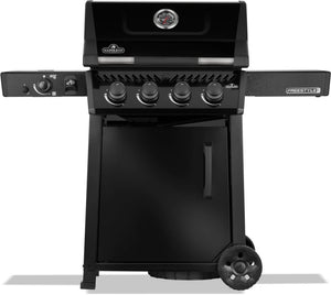Napoleon Freestyle PRO 425, 4 Hauptbrenner, SIZZLE ZONE und Tür, schwarz | 2026 - grillstir.comNapoleon Freestyle PRO 425, 4 Hauptbrenner, SIZZLE ZONE und Tür, schwarz | 2026Napoleongrillstir.com