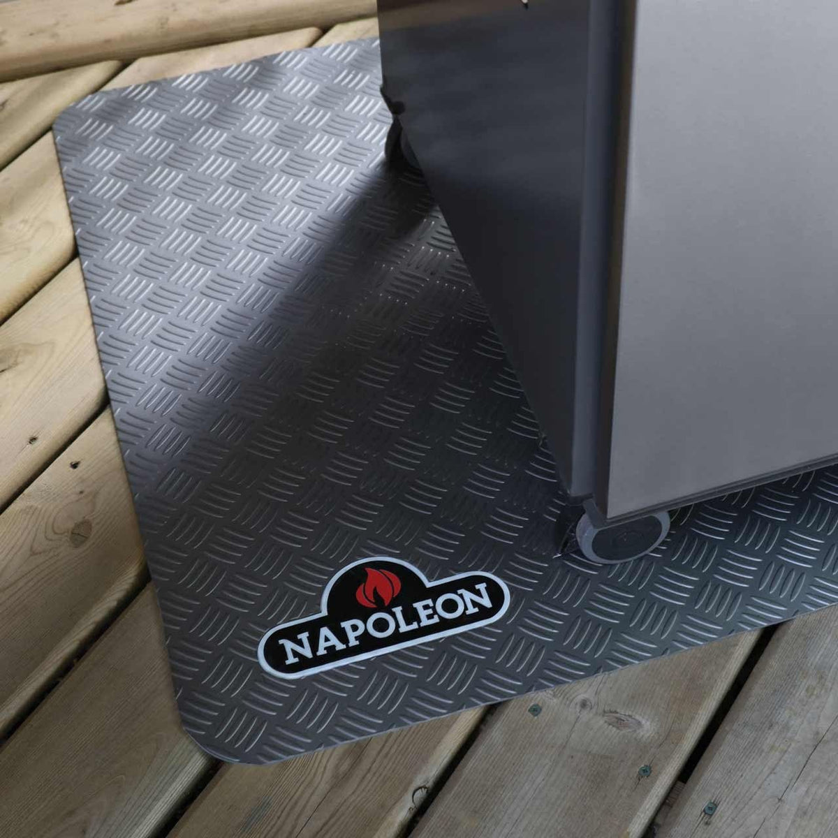 Napoleon Grill Bodenmatte, 120 x 80 cm - grillstir.comNapoleon Grill Bodenmatte, 120 x 80 cmNapoleongrillstir.com680010629162680013
