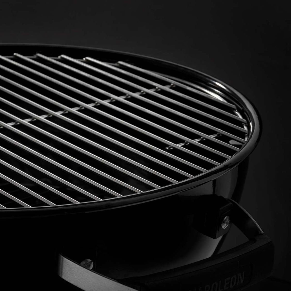 Napoleon Holzkohle Kugelgrill Ø 47cm - grillstir.comNapoleon Holzkohle Kugelgrill Ø 47cmNapoleongrillstir.comNK18K - LEG0629162137685