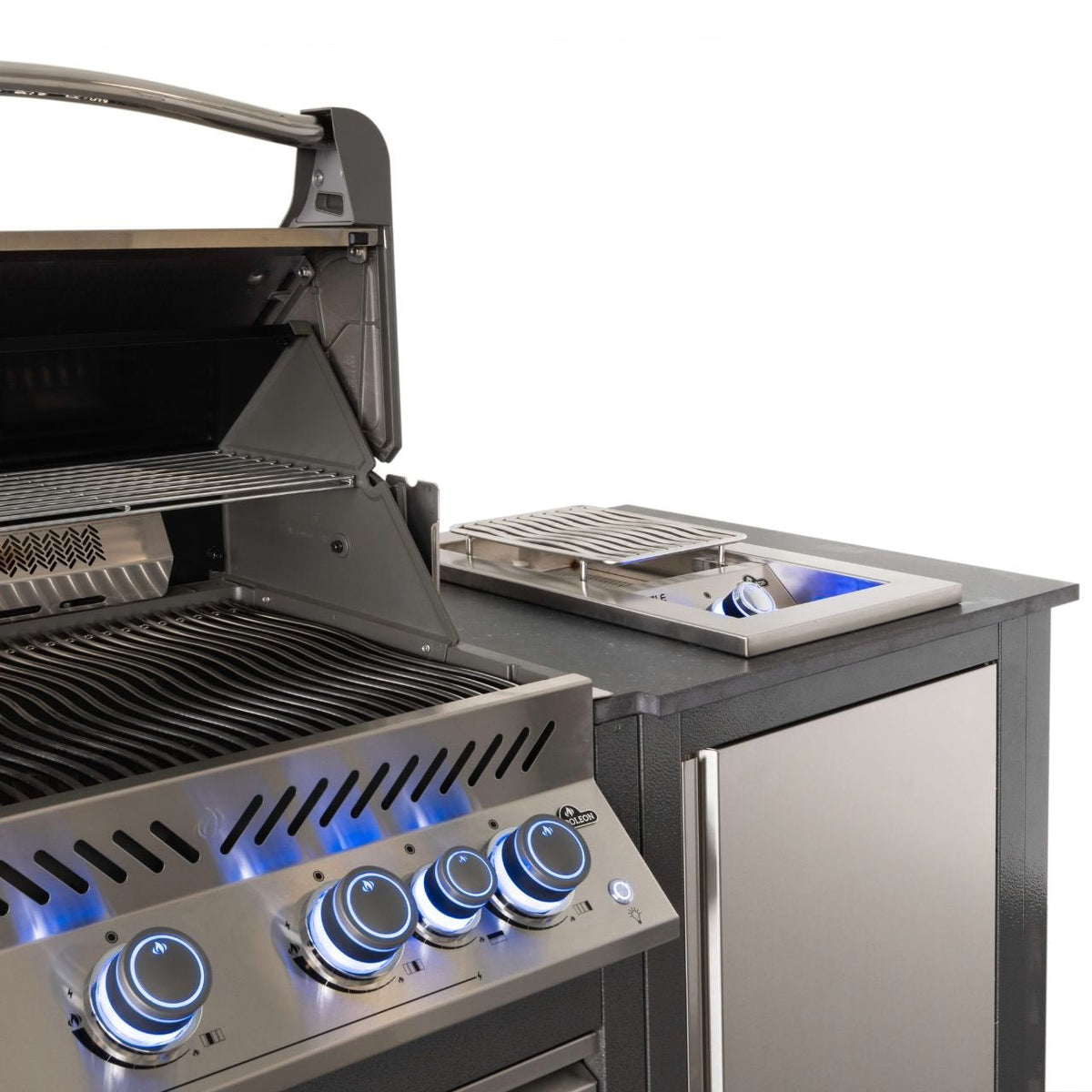 Napoleon Oasis Compact Prestige 500 mit Einbau Sizzle Zone - grillstir.comNapoleon Oasis Compact Prestige 500 mit Einbau Sizzle ZoneNapoleongrillstir.comODK105 - P500P - DE0629162148322