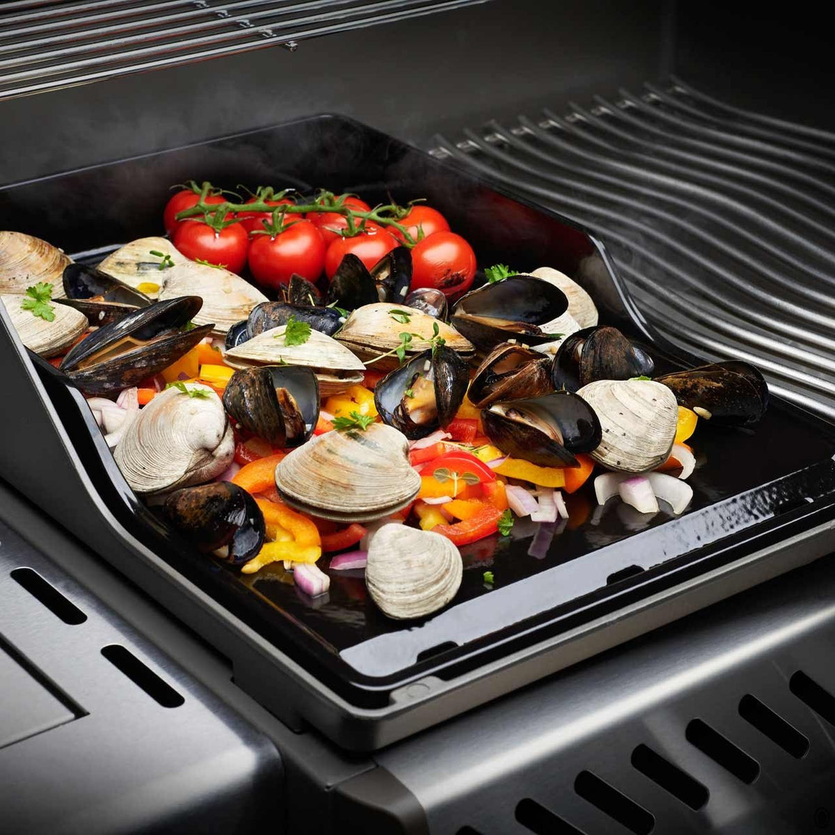 Napoleon Plancha passend ab Rogue 425 - grillstir.comNapoleon Plancha passend ab Rogue 425Napoleongrillstir.com560360629162560360