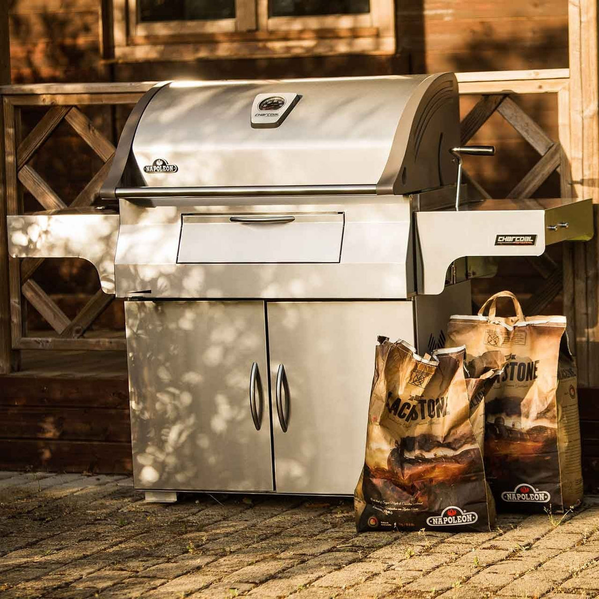 Napoleon PRO 605 Holzkohlegrill, Edelstahl - grillstir.comNapoleon PRO 605 Holzkohlegrill, EdelstahlNapoleongrillstir.comPRO605CSS0629162117861