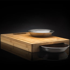 Napoleon PRO Schneidebrett mit 2 Edelstahl Schalen - grillstir.comNapoleon PRO Schneidebrett mit 2 Edelstahl SchalenNapoleongrillstir.com700120629162700124