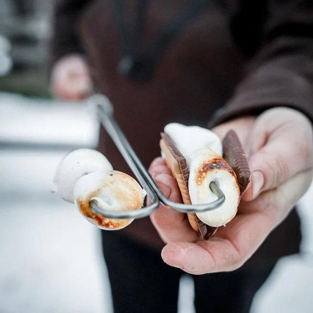 Petromax Lagerfeuer - Spieß mit umgebogenen Zinken - grillstir.comPetromax Lagerfeuer - Spieß mit umgebogenen ZinkenPetromaxgrillstir.com