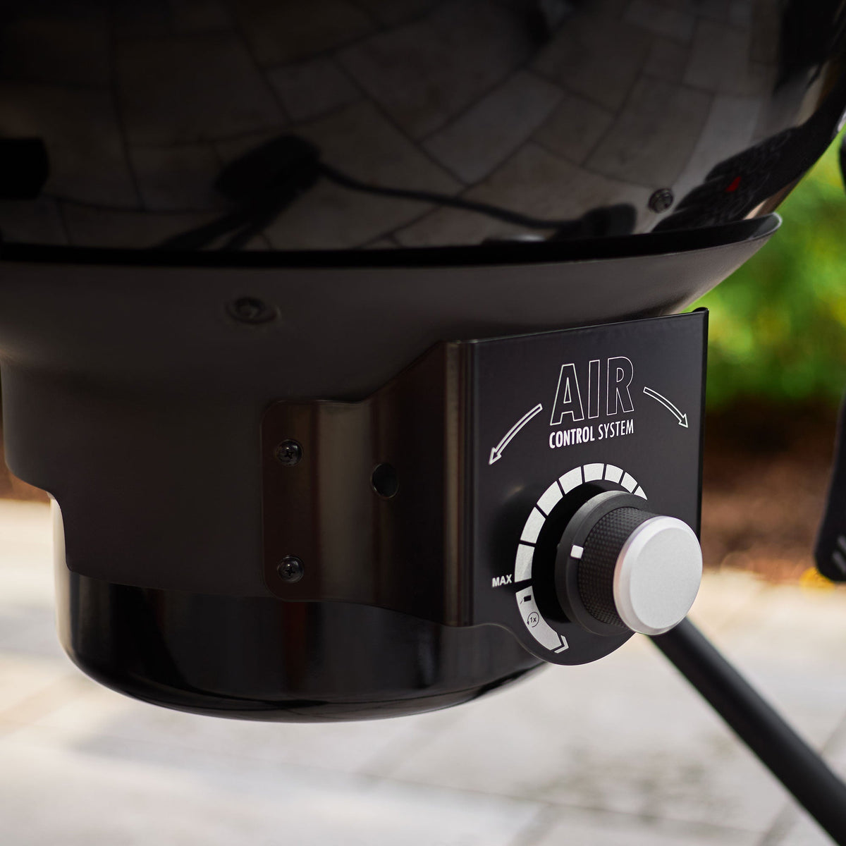 Rösle Holzkohle Kugelgrill No.1 F60 AIR PRO Vario+ - grillstir.comRösle Holzkohle Kugelgrill No.1 F60 AIR PRO Vario+Röslegrillstir.com255904004293255907