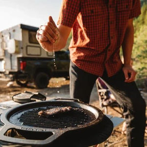 Solo Stove BONFIRE Gusseisen - Grillrost mit Aufsatz - grillstir.comSolo Stove BONFIRE Gusseisen - Grillrost mit AufsatzSolo Stovegrillstir.com